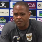 PROFIL. Pelatih Timnas Indonesia Patrick Kluivert saat konferensi pers (dok: istimewa/Redaksi Rekam Satu)