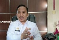 PROFIL: Kepala Bappeda Sumenep Arif Firmanto berada di ruang kerjanya (dok. Istimewa Redaksi Rekam Satu)
