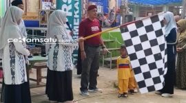 MERIAH: JJS IKBAD dalam rangka HIDAR ke-57 resmi dibuka oleh Ketua Yayasan di Madrasah Darul Ulum Lenteng Barat (dok. Istimewa/Redaksi Rekam Satu)