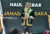 PROFIL : Bupati Sumenep Achmad Fauzi Wongsojudo memberikan sambutan dalam kegiatan Jamasan Keris di Desa Aeng Tong-Tong (dok. Istimewa/Redaksi Rekam Satu)