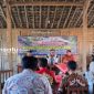 PROFIL: Para pengelola BUMDes SE Kecamatan Pasongsongan mengikuti pembelajaran manajemen pengelolaan keuangan BUMdes oleh Direktur Bumdes Panggung Lestari Arif Rochman S.E (dok. Redaksi Rekama Satu)