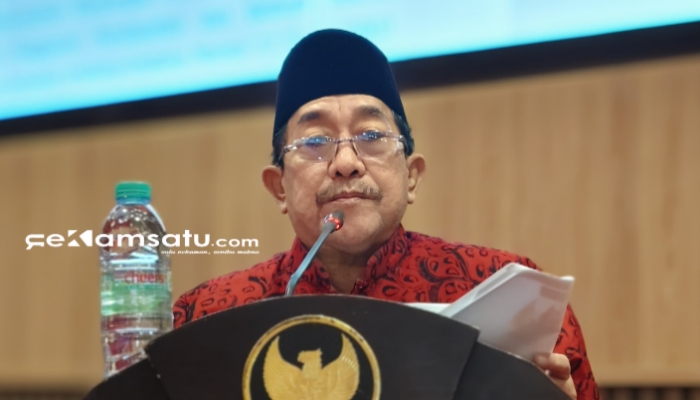 PROFIL: Wabup Sumenep KH Imam Hasyim memberikan sambutan dalam kegiatan Rapat Paripurna DPRD Sumenep beberapa waktu lalu (dok: Redaksi Rekam Satu)