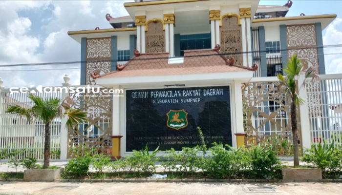 GEDUNG: Potret gedung mewah DPRD Sumenep (dok. Redaksi Rekam Satu)