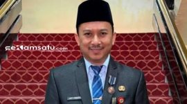 PROFIL: Kepala Bappeda Sumenep Arif Firmanto saat berada di gedung Pemkab Sumenep (dok. Istimewa/Redaksi Rekam Satu)