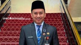 PROFIL: Kepala Bappeda Sumenep Arif Firmanto berada di kantor Pemkab Sumenep (dok: istimewa/Redaksi Rekam Satu)