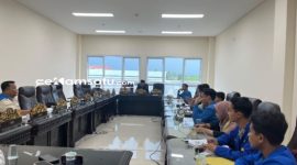 PROFIL: Sejumlah aktivis PMII UPI Sumenep melakukan audiensi dengan DPRD Sumenep terkait Pusat Informasi KKKS yang dinilai mandul (dok: Istimewa/Redaksi Rekam Satu)