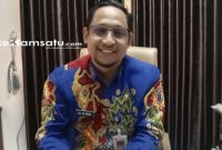 PROFIL: Kepala Disdik Sumenep Agus Dwi Saputra berada di ruang kerjanya (dok: istimewa/Redaksi Rekam Satu)