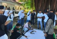 ANTUSIAS: Para pelajaran tampak terlihat sangat bersemangat mengikuti kegiatan Madura Batik Fest 2026 di endopo Agung Keraton Sumenep (dok: istimewa/Redaksi Rekam Satu)