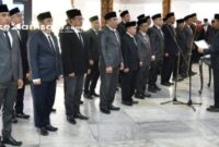 BERWIBAWA: Bupati Sumenep Achmad Fauzi Wongsojudo melantik 25 Pejabat Administrator di Keraton Pendopo Agung Sumenep (dok: istimewa/Redaksi Rekam Satu)